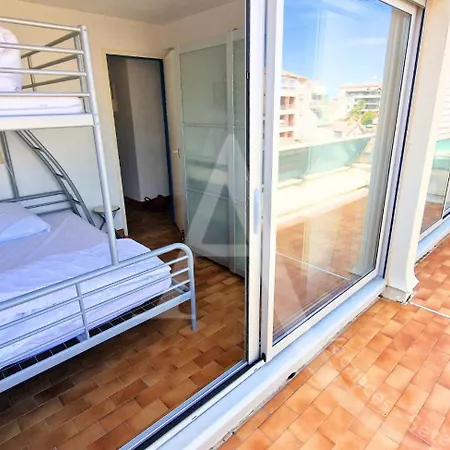 T3 Traversant Avec 2 Terrasses Et Parking - Vue Sur 1 Terrasse Apartmán Sète