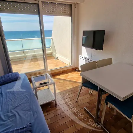 T3 Traversant Avec 2 Terrasses Et Parking - Vue Sur 1 Terrasse Sète